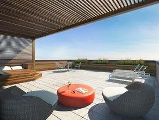 Rented by R New York | media 21