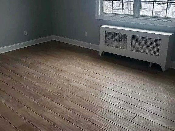 4th image of 451 E Walnut St