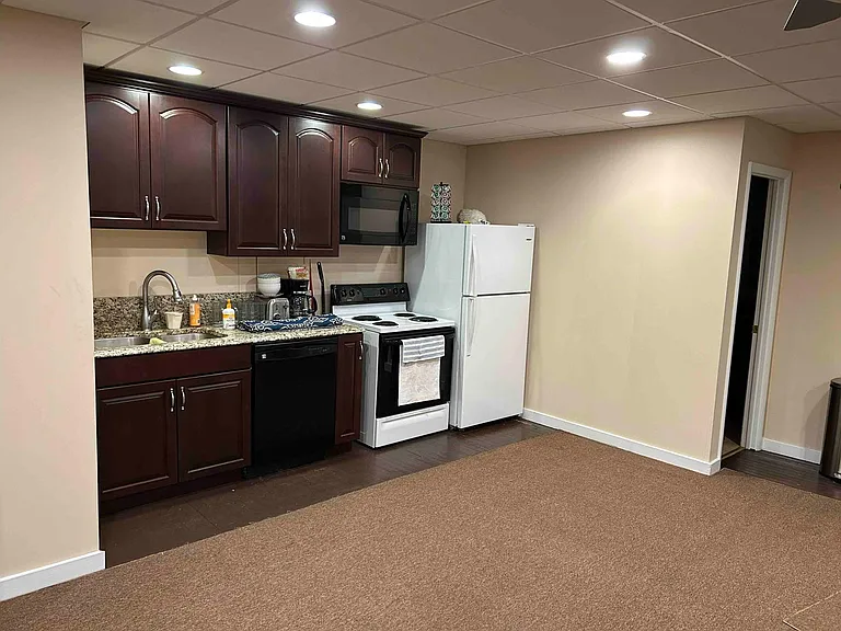 2202A Hollins Mill Rd — Photo 1