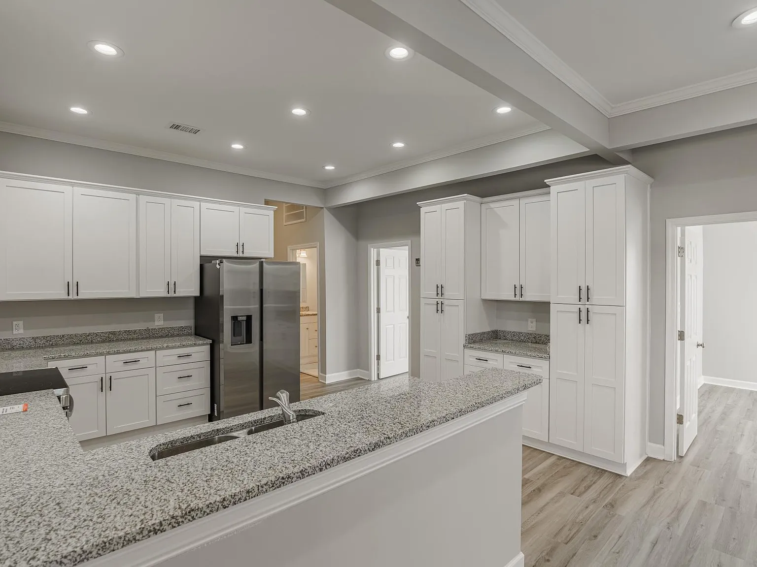1316 McDuffie Ave — Photo 4