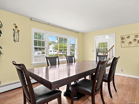 5th image of 105 Sanford Pl