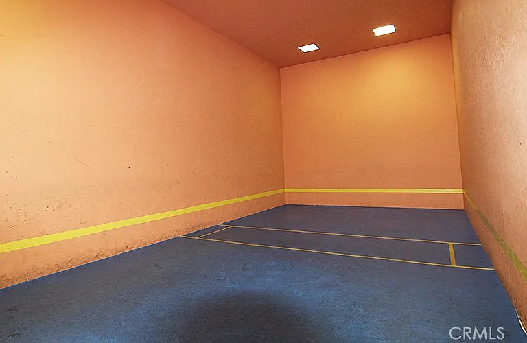 21550 Burbank Blvd #208 — Photo 21