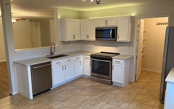 2nd image of 1106 Wyatt Earp Dr