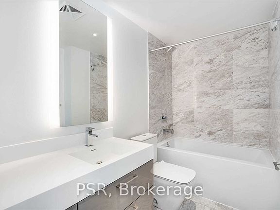 4th image of 1 Yorkville Ave #5004