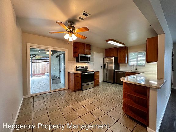 5th image of 3265 Baywood Ln