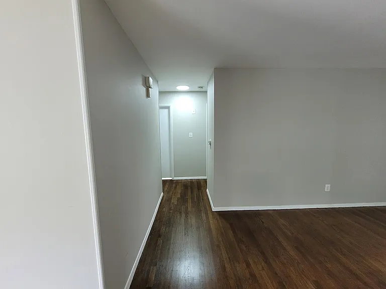 1043 Welsh Dr — Photo 10