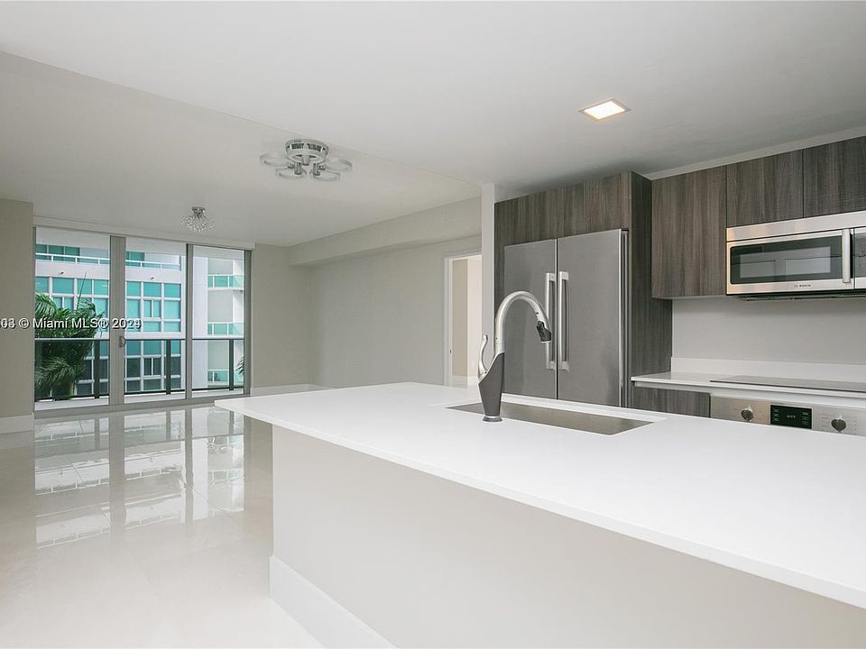 1st image of 6901 Edgewater Dr APT 311