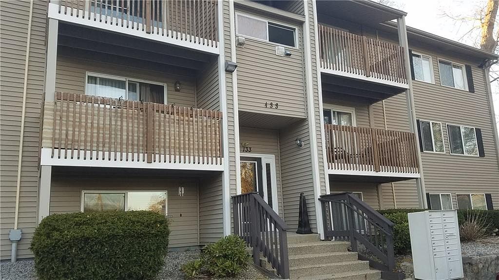 133 Fordson Ave APT 1, Cranston, RI 02910 | Zillow