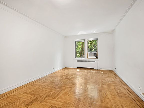 4th image of 57 Park Ter W APT 3F