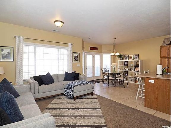 4th image of 1523 N August Dr #54