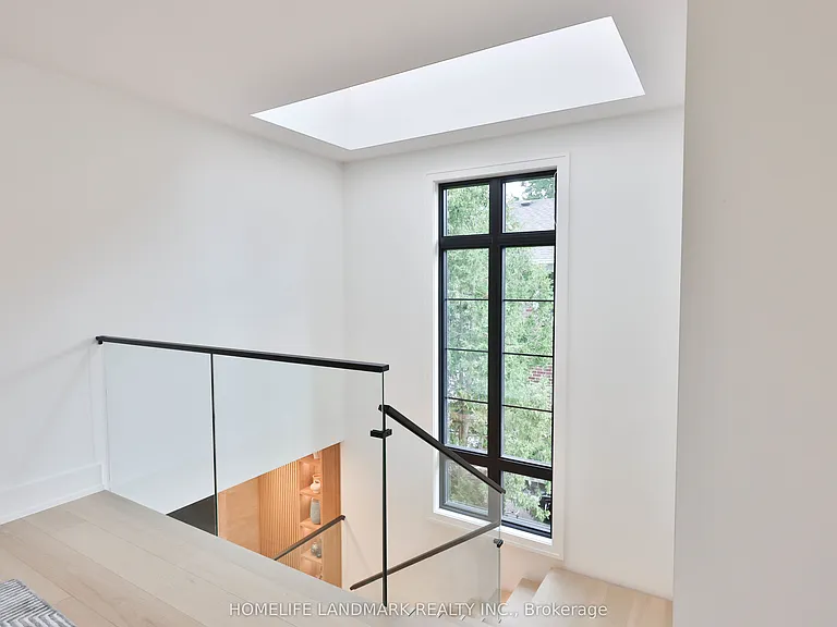 12 Bernice Ave — Photo 38