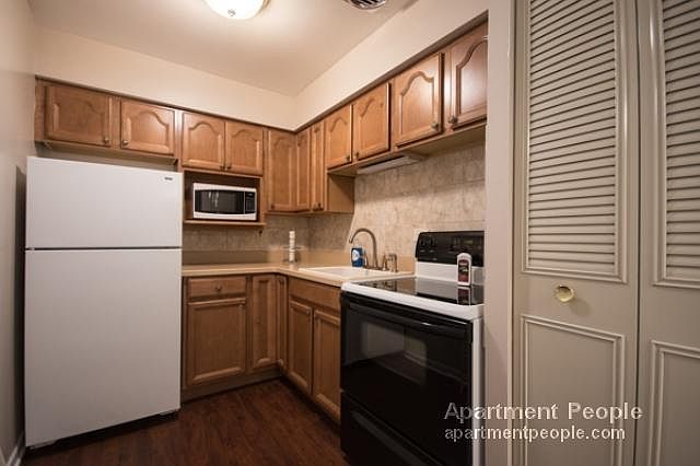 1st image of 619 W Stratford Pl APT 306