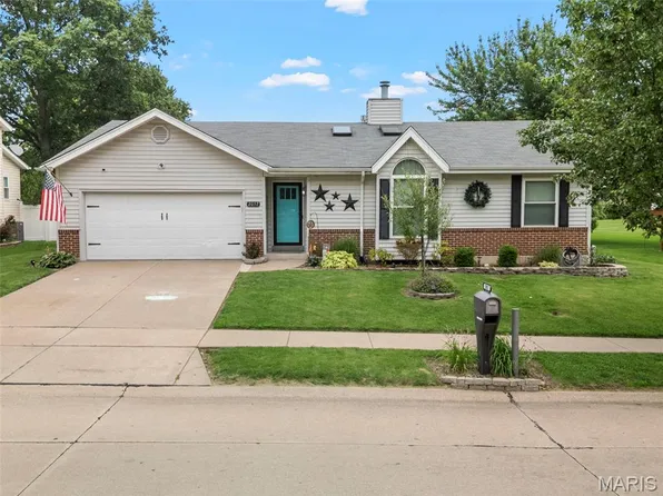 2057 Central Pkwy, Florissant, MO 63031