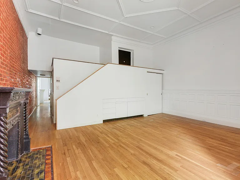27 W 88th St #2 — Photo 2