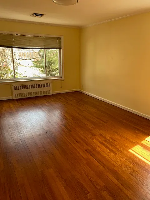 3 bed, 2500 sqft, $4,500 — Photo 2