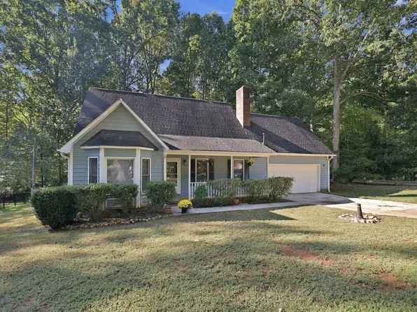 4490 Huntington Dr, Gastonia, NC 28056