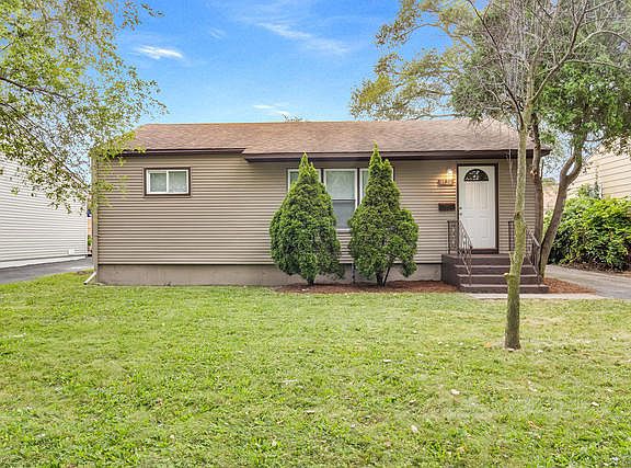 2nd image of 1328 Lorraine Pl