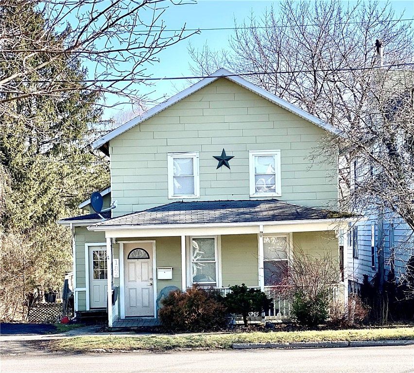 182 Canal St, Lyons, NY 14489 Zillow