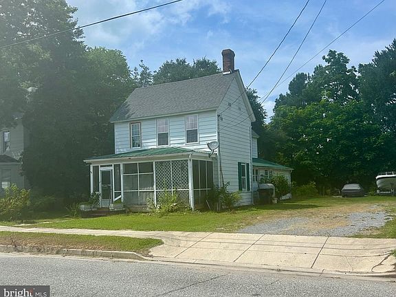 3rd image of 215 Academy Ave