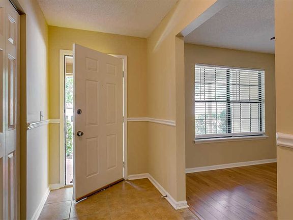 4th image of 12443 Safeshelter Dr S