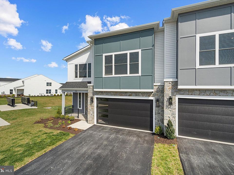 1st image of 104 Wagtail Ln