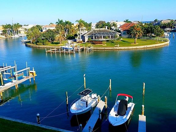 3rd image of 719 Pinellas Bayway #302