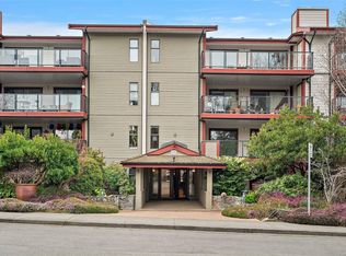 Parry Manor, Victoria, BC V8V 2H7