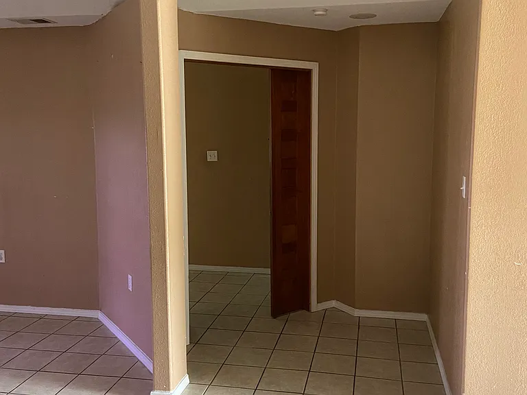 204 Bowers St — Photo 28