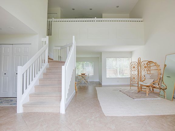 3rd image of 9840 Holly Hill Drive