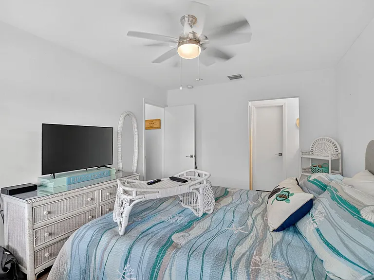 1050 NW 13th St #281D — Photo 17