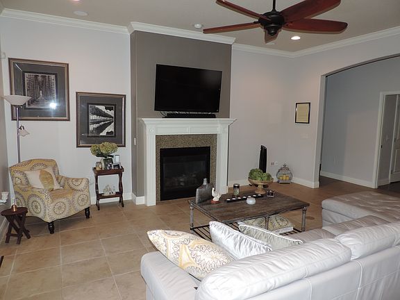 Living Area Dual Fireplace