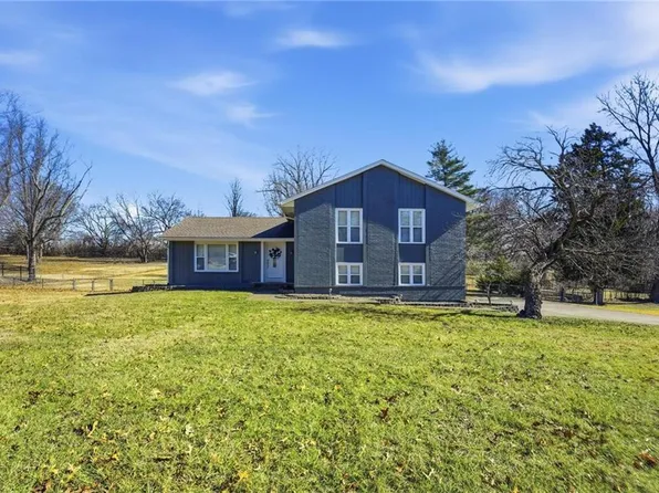 7001 N Cosby Ave, Kansas City, MO 64151