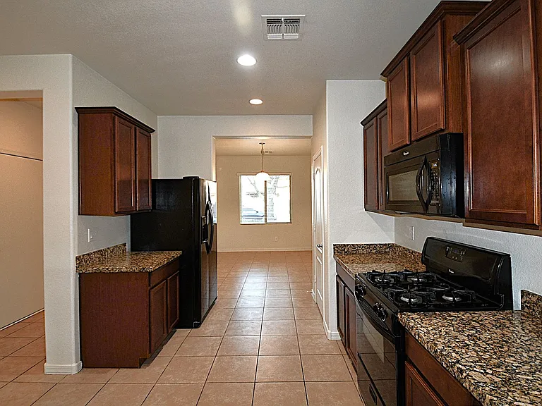 33050 N Falcon Trl — Photo 4