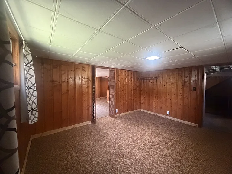 515 W Southside Blvd — Photo 28