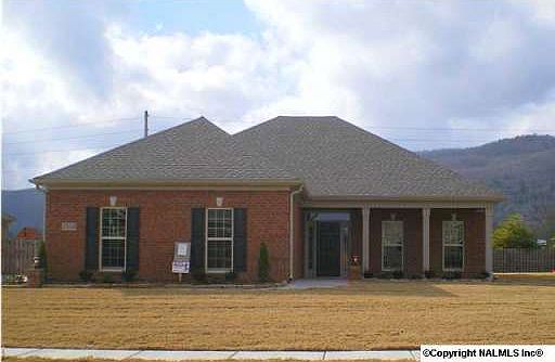 1st image of 7514 Parktrace Ln SE