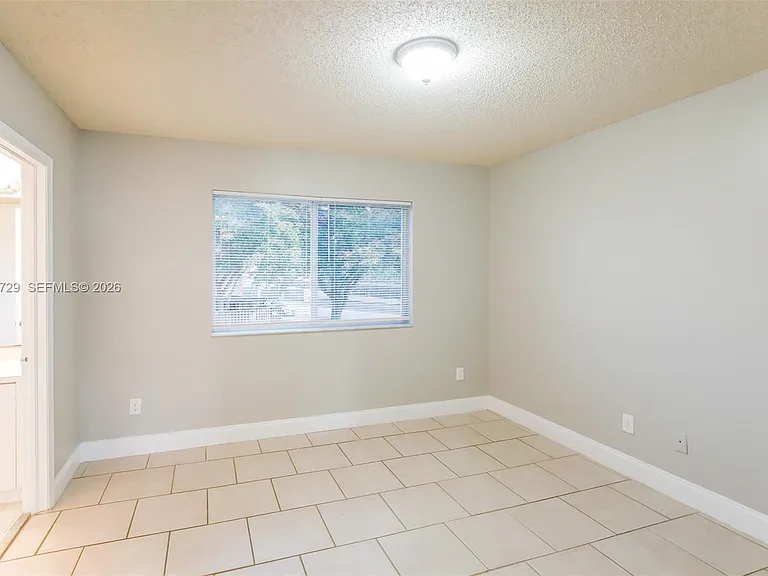 13921 SW 173rd Ter — Photo 8