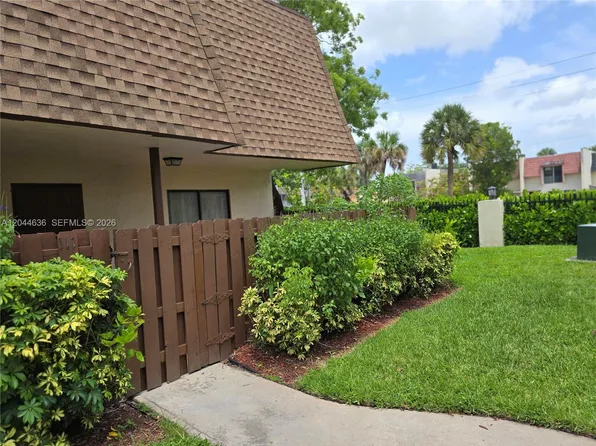 111 San Remo Blvd, Pompano Beach, FL 33068
