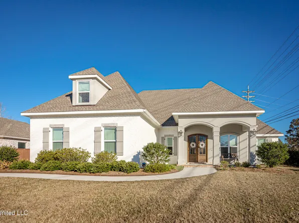 101 High Ridge Dr, Ocean Springs, MS 39564