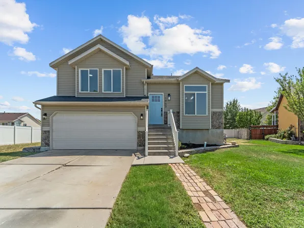 1965 W Black Angus Dr, Salt Lake City, UT 84116