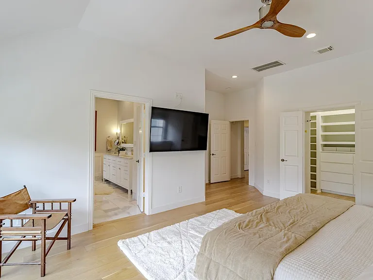 3507 Drummond St — Photo 23