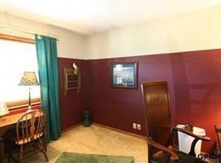 9907 S 10th St, Bellevue, NE 68123