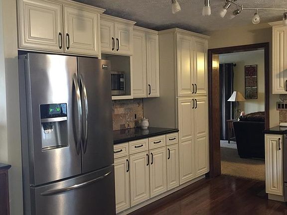 4th image of 129 Sheridan Cir