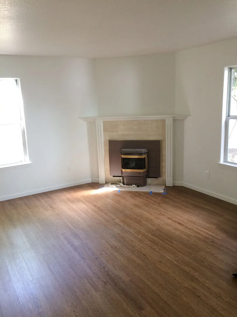 3 Bedroom Single Family Home Close to Downtown Atascadero! — Photo 2