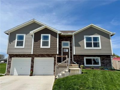 2404 E Jones Ranch Pkwy, Harrisonville, MO, 64701