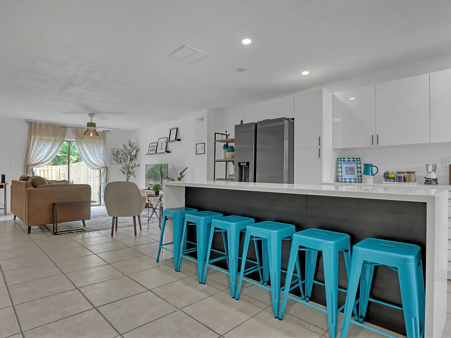 3 bed, 2.5 bath, 1465 sqft, $3,800 — Photo 3
