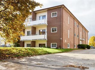 57 Conroy Cres #204, Guelph, ON N1G 2V5