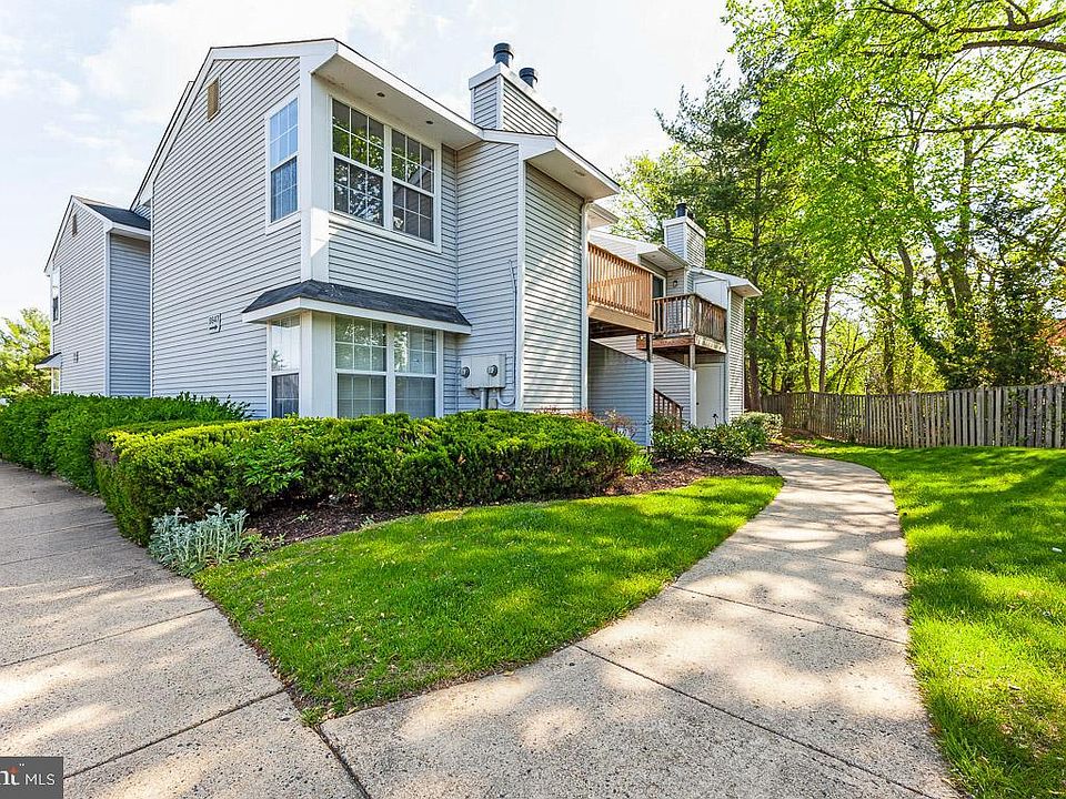 1st image of 8647 Beekman Pl #47C
