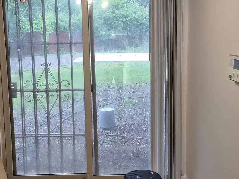 835 Utopia Ln — Photo 11
