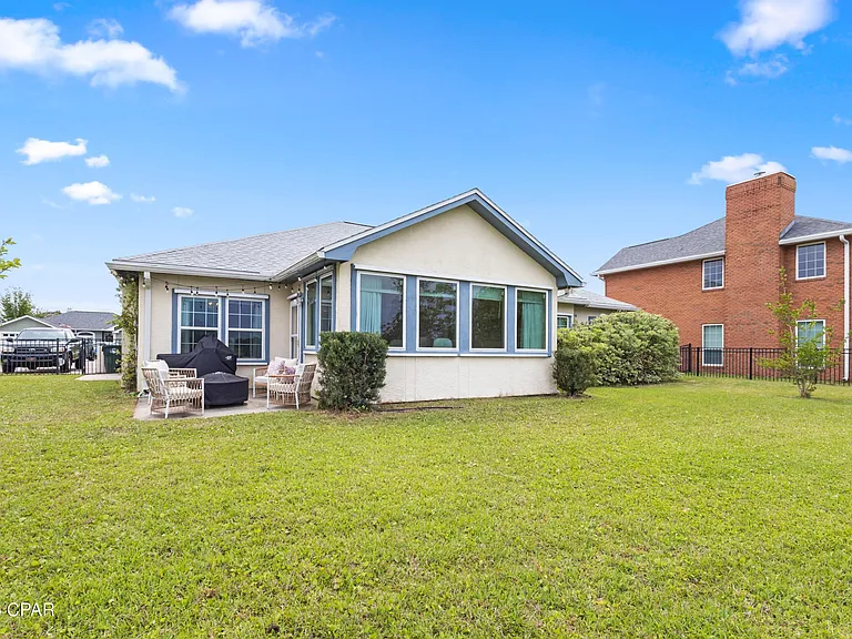 3243 Country Club Dr — Photo 25