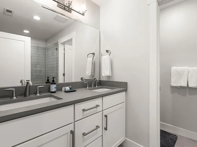 1107 W Wasatch Spring Rd — Photo 17